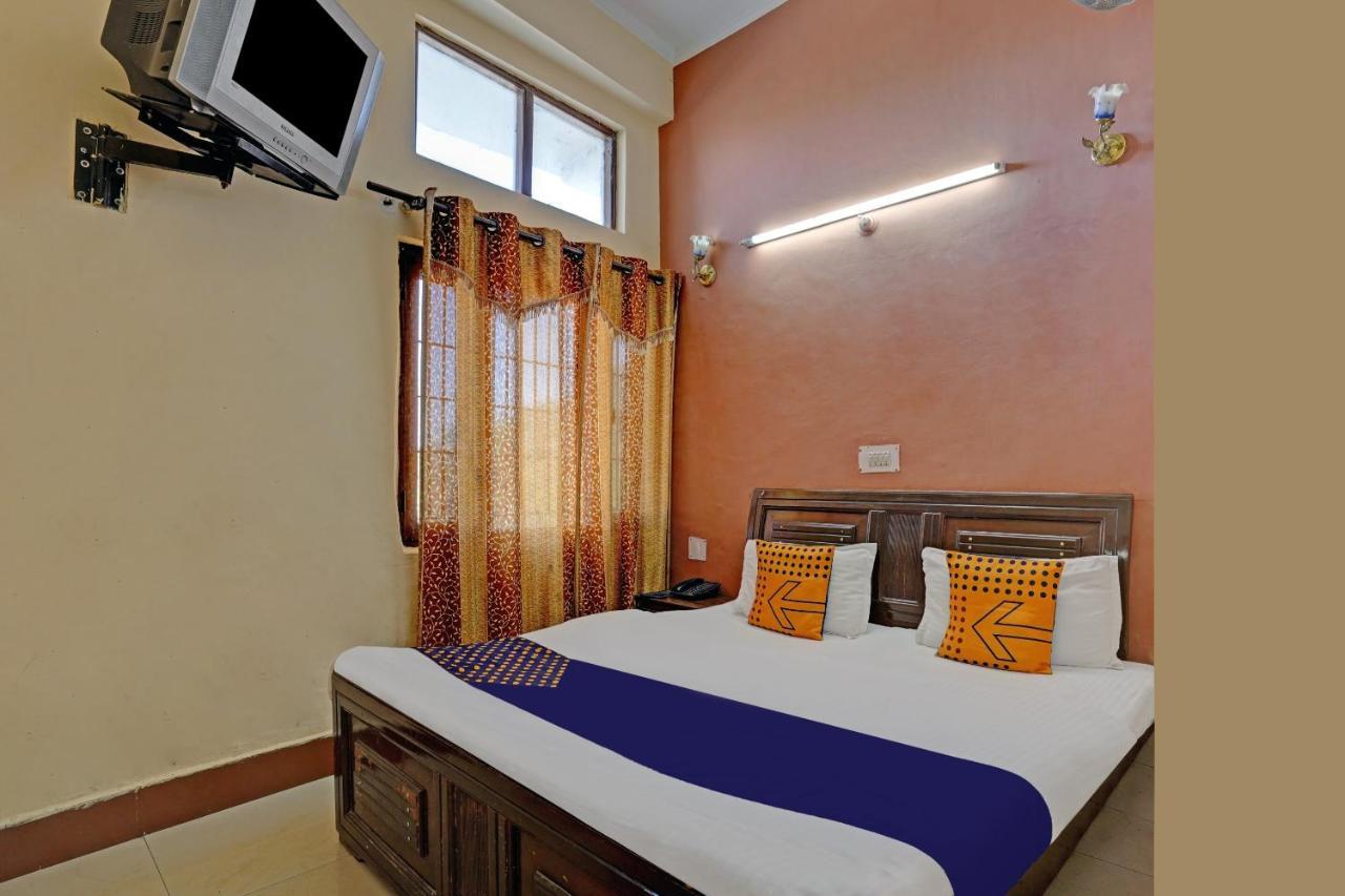 מוסורי Spot On 79984 Hotel Castle View מראה חיצוני תמונה